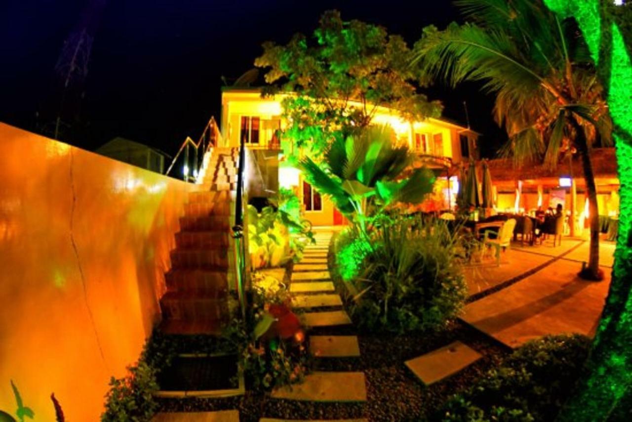 Hotel Santa Rosa Maldives Thulusdhoo Exterior foto